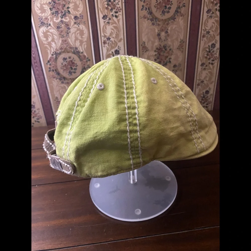 True Religion Rare Driving Hat Size OS.